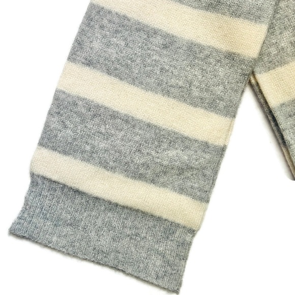 Uniqlo 100% Cashmere Scarf NWOT Gray Cream Stripe - Picture 2 of 6